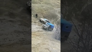 ЛуАЗ против Pajero на бездорожье