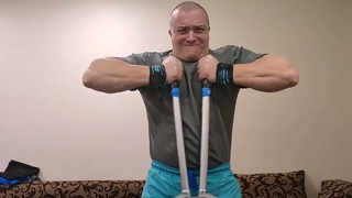 Андрей Флигин закрывает тяжёлые уровни на RB Chest Crusher