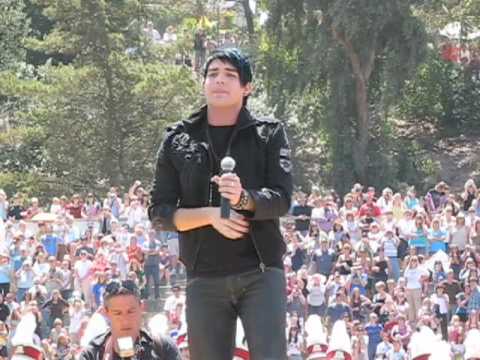American Idol contestant Adam Lambert rocks Mt. Carmel