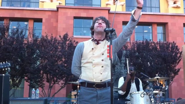 Plain White Ts Hate ( I Really Dont LIke You) Live Private Concert at Walt Disney
