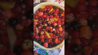 Желе с ягодами в арбузе Berries in a watermellon #ягоды #арбуз #лето #вкусняшка #berries #watermelon