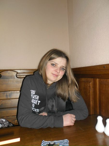 №9, Оля Гложик №9, Оля Гложик