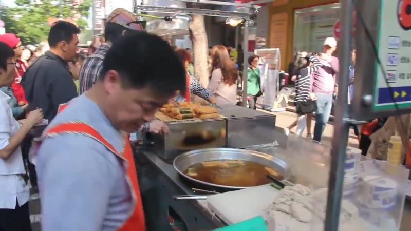Seoul. Myeongdong. Street trading.