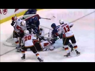 Vancouver Canucks vs Calgary Flames Highlights 12/23/11