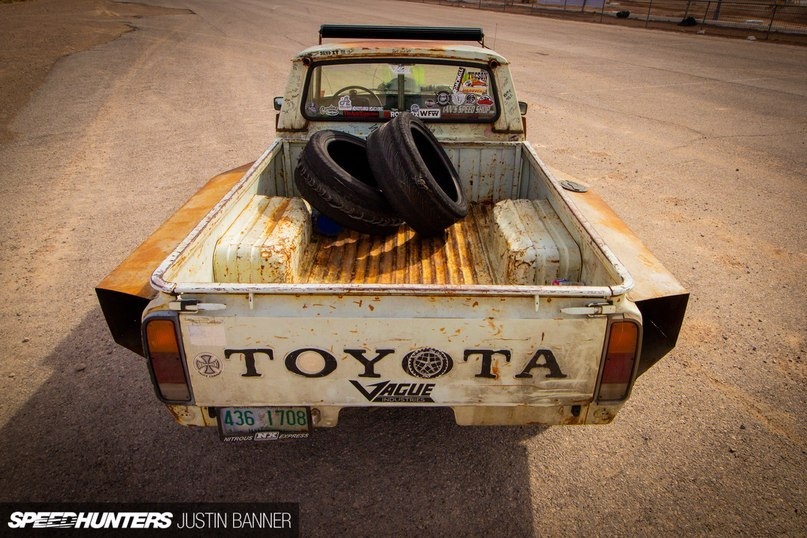 Toyota Hilux — турбо-франкенштейн на V8, изображение №5