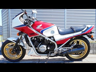 Honda VF750F - Гоночные Технологии для Всех !