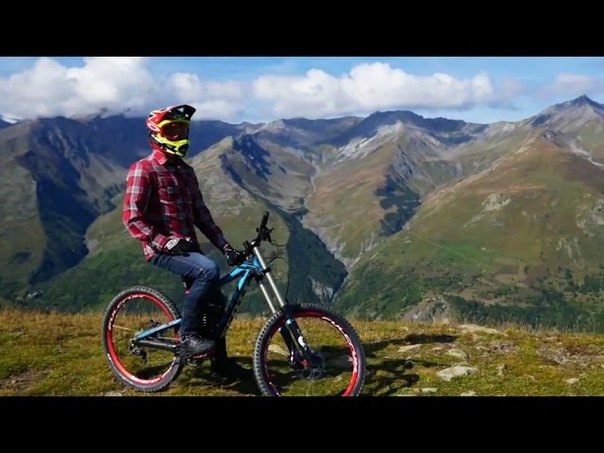 Downhill Mountain Biking in the French Alps with Gojira s Jean Michel