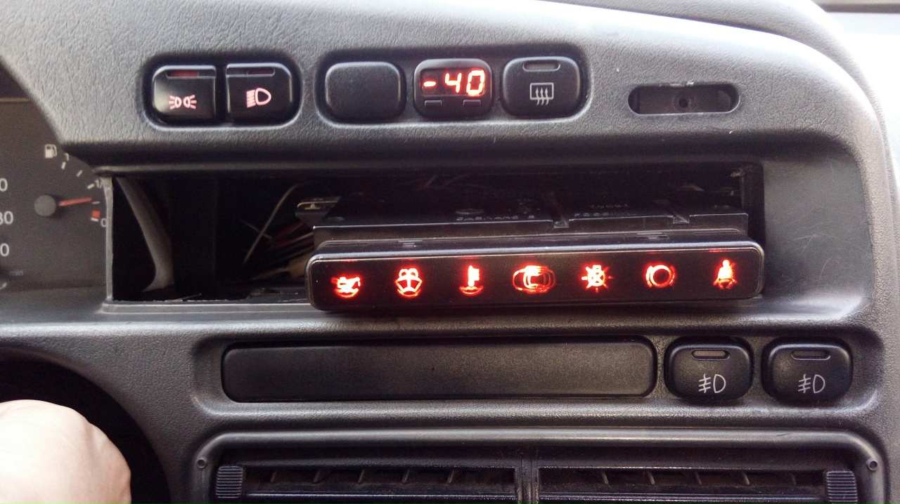 Блок бортовой системы контроля ВАЗ 2114