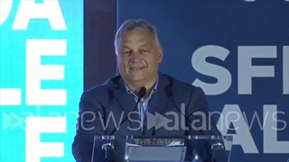 Atreju, il pubblico intona Avanti ragazzi di Buda per Orban